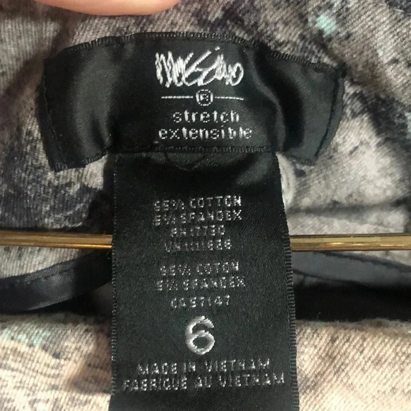 Watercolor Crop Pants 6 - Picture 2 of 4